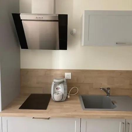 2 Personnes - Proche Circuit Holiday home